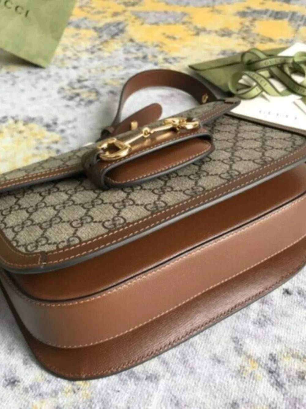 mint condition GUCCI 1955 HORSEBIT SHOULDER BAG GG supreme/brown